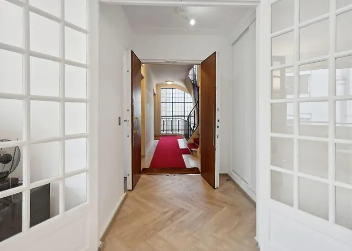 623 Mont - Superb In Apartament