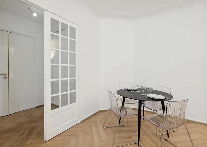 623 Mont - Superb In Daire Paris